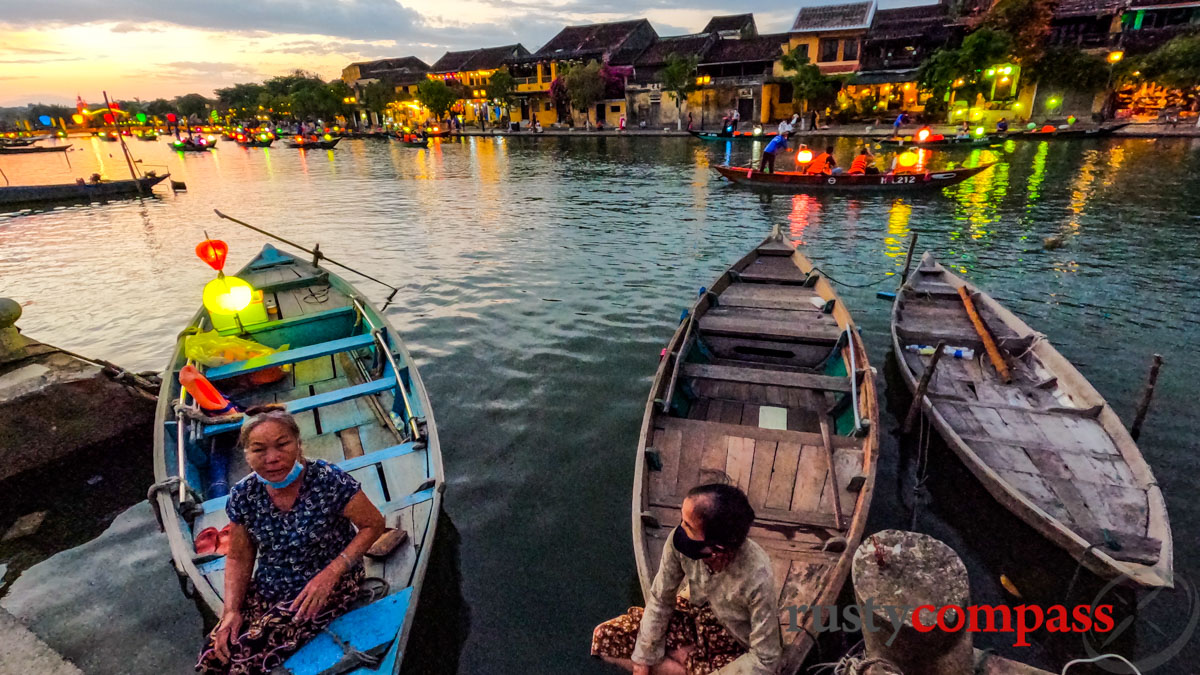 These boat women interrogated about my vax status and COVID history before inviting me aboard. Tough women.